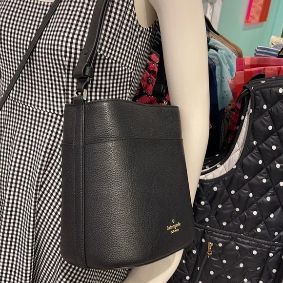 Kate Spade Leila small bucket bag color: Black
NWT - Picture 12 of 16